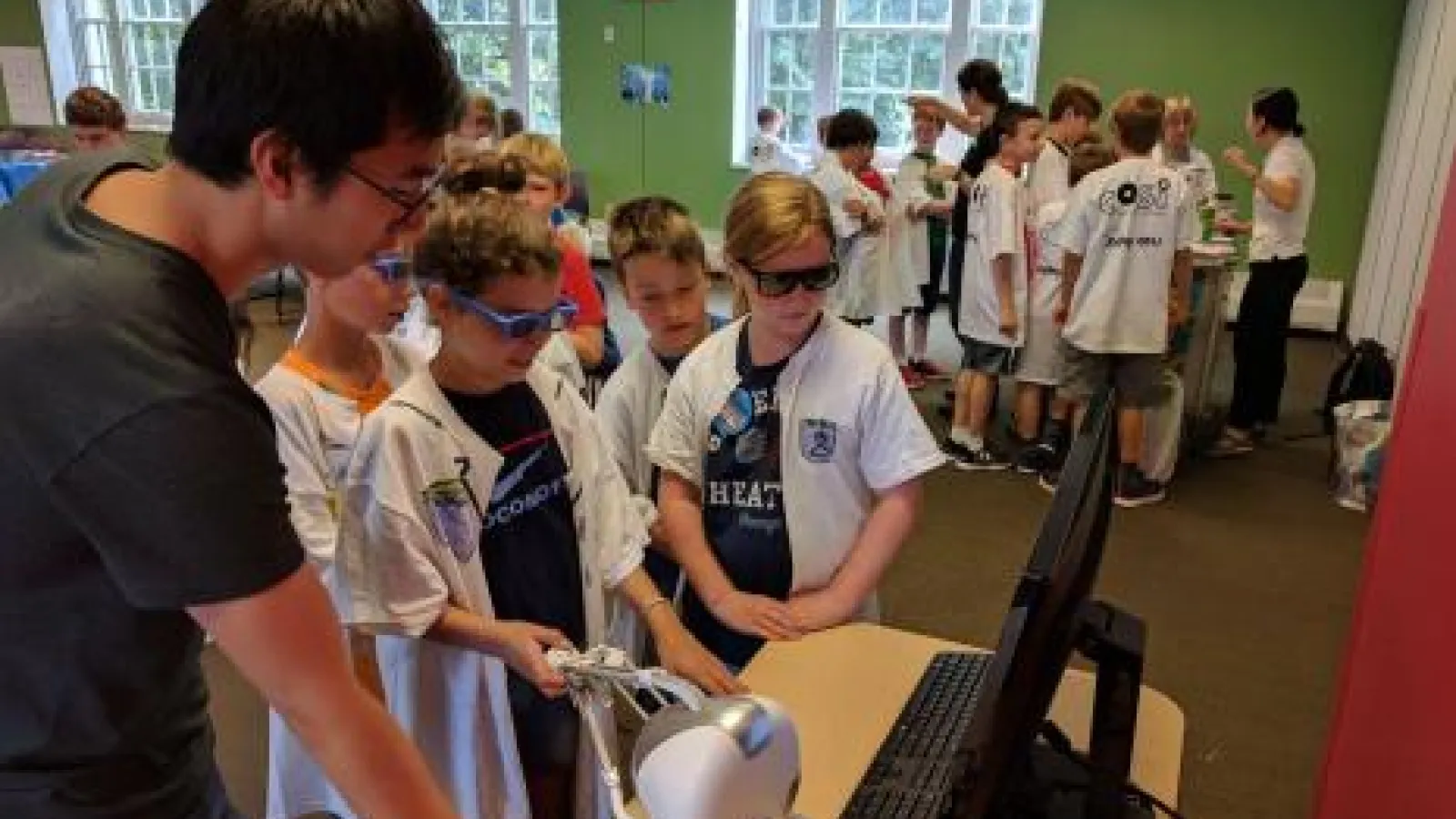 Lisa Hall provides STEM workshops to local students.
