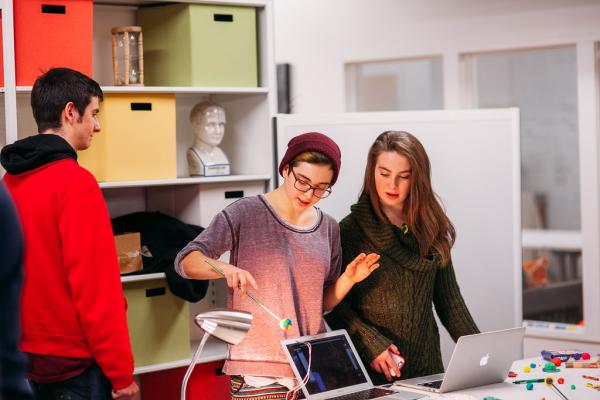 Student Interns Interactive Demonstration of Planetary motion